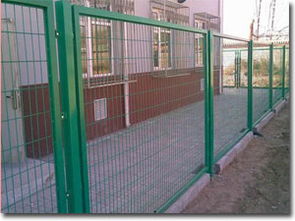 安平縣華耐金屬網欄廠 專業(yè)打造堅固耐用的場欄解決方案